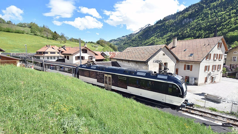 MOB startet Pionierprojekt für intelligente Spurkranzschmierung im Vollbahnbereich