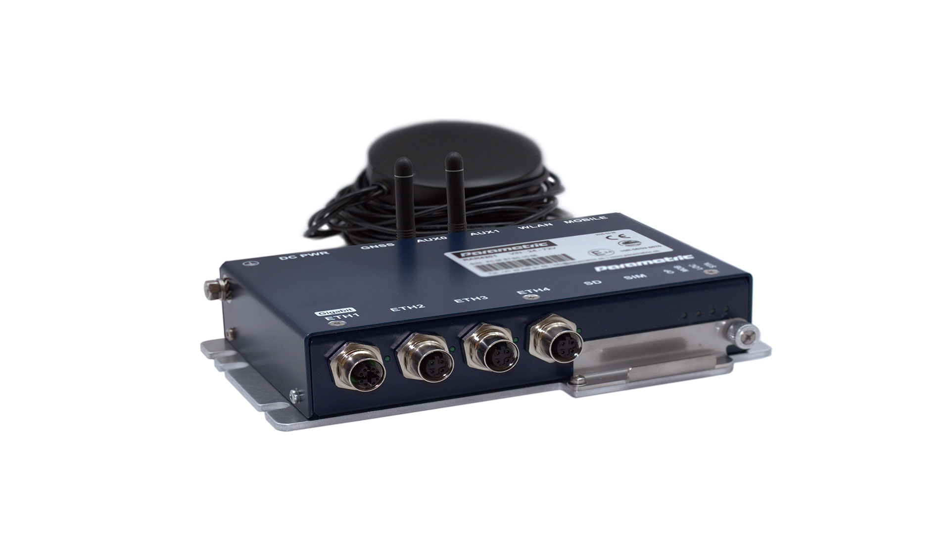 RET8000 device for mobile network monitoring in railway applications